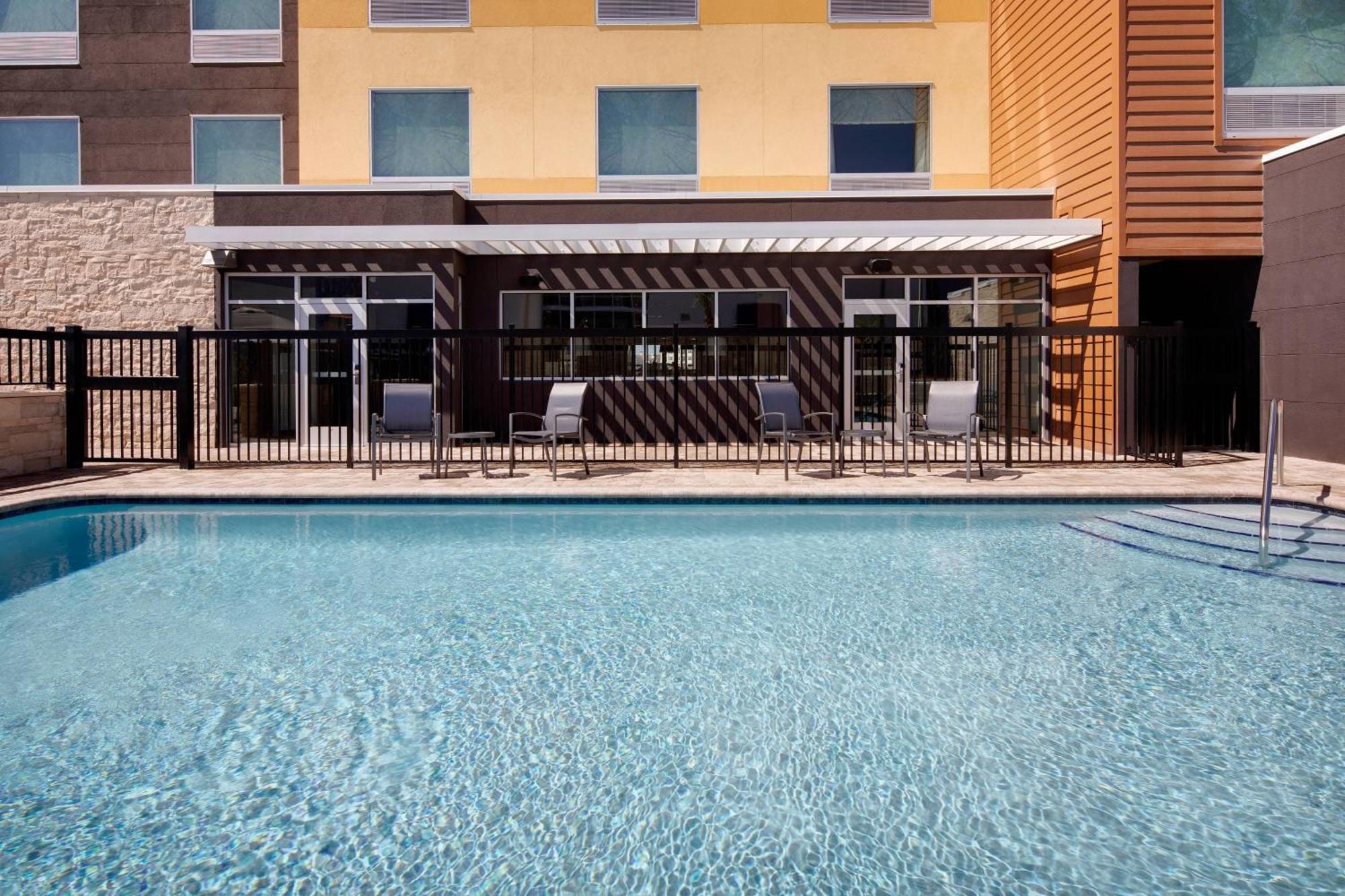 Fairfield Inn & Suites By Marriott Tampa Веслі-Чапел Екстер'єр фото